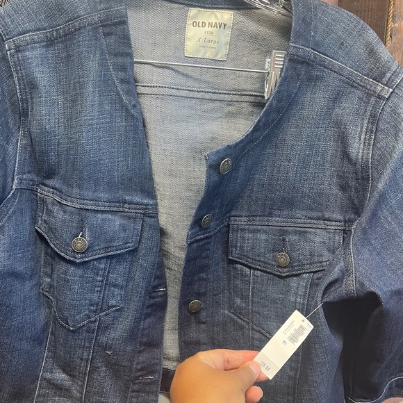 Clothes - Picture 13 of 16